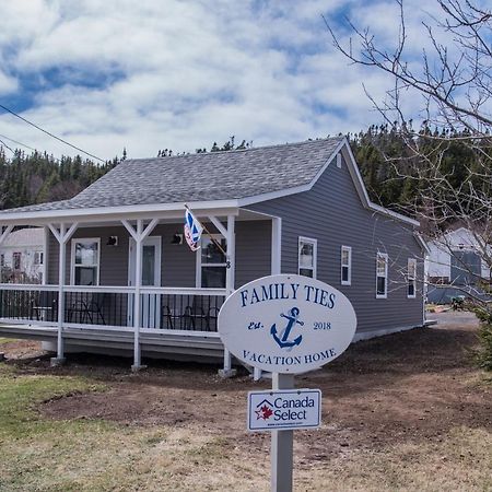 Family Ties Vacation Home - Greenham House Туіллінґейт Екстер'єр фото